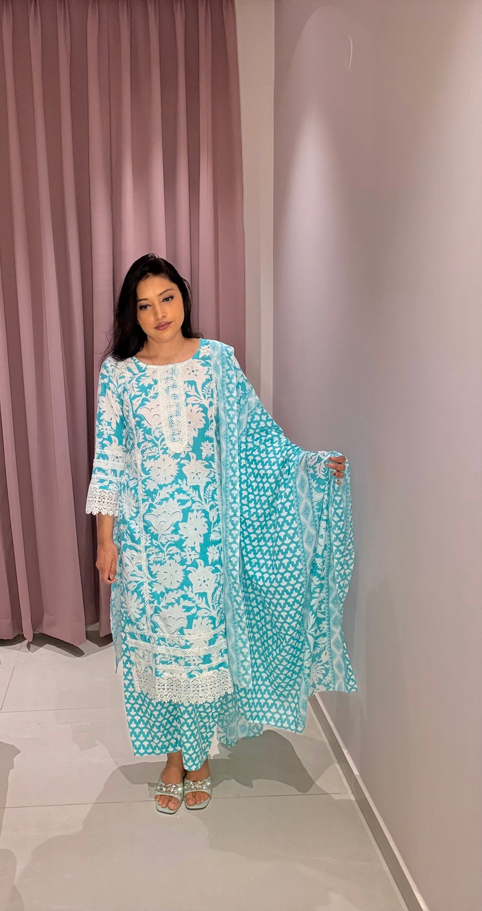 Turquoise Blue 3-Piece Suit Set with Delicate Lace Detailing