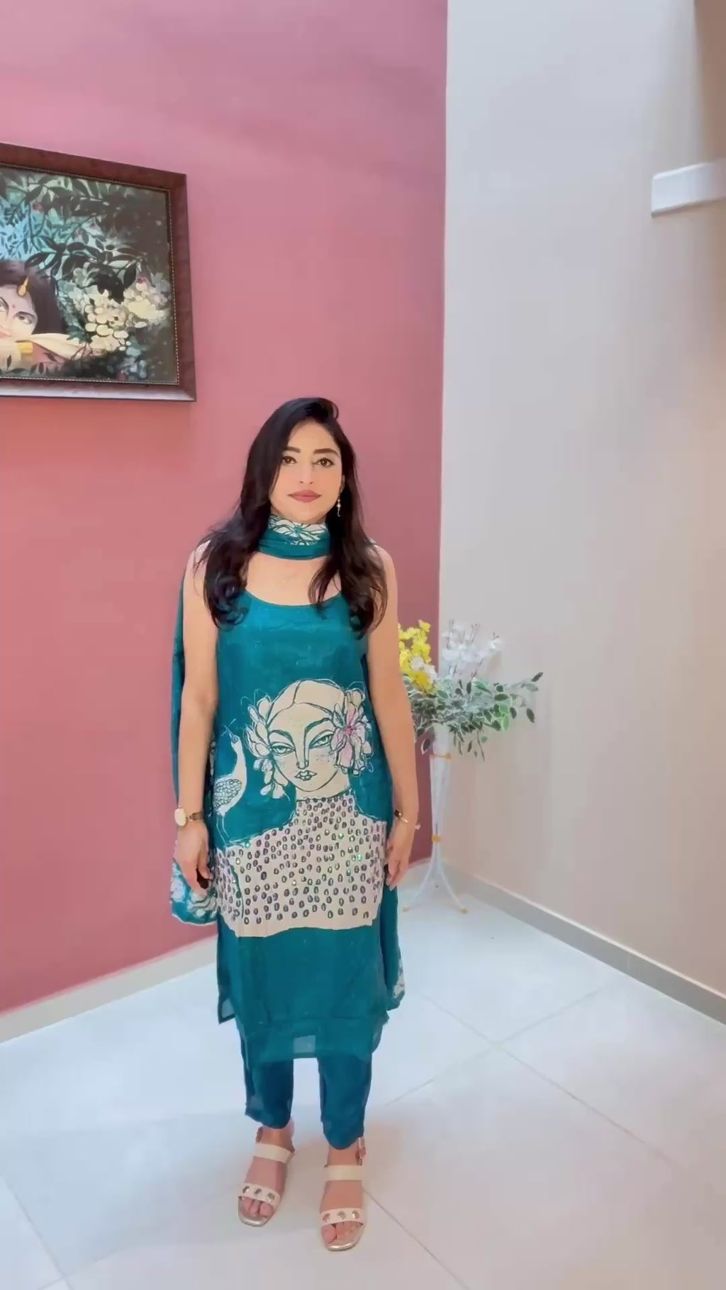 Art-Inspired Pure Muslin Kurta Set with Adjustable Straps
